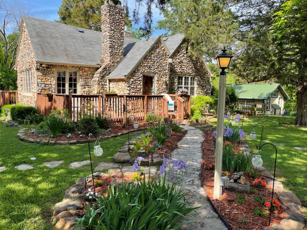 Rock Cottage Gardens B&B Eureka Springs Exterior photo
